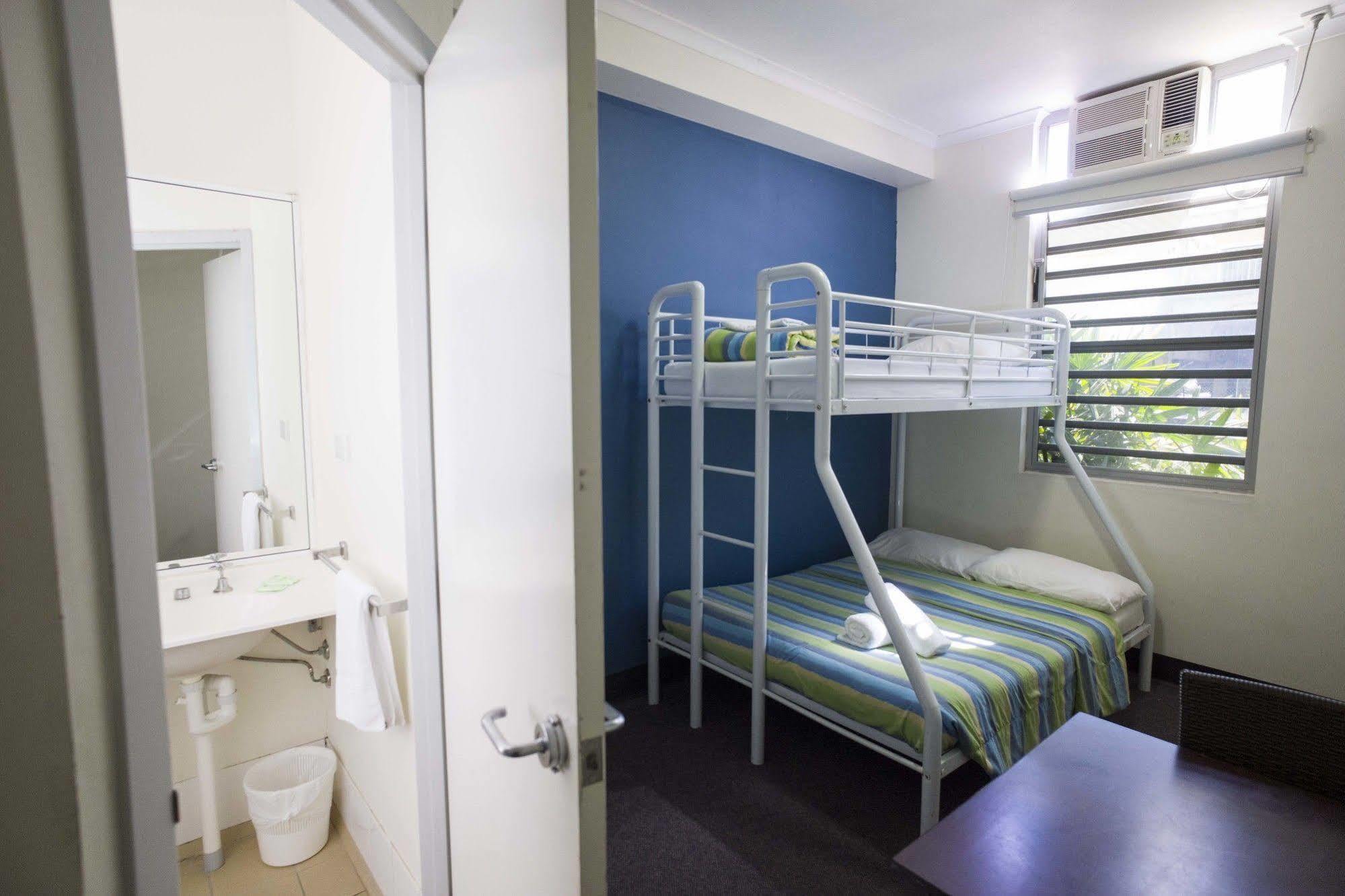 Melaleuca On Mitchell - Darwin Yha Hostel Exterior photo